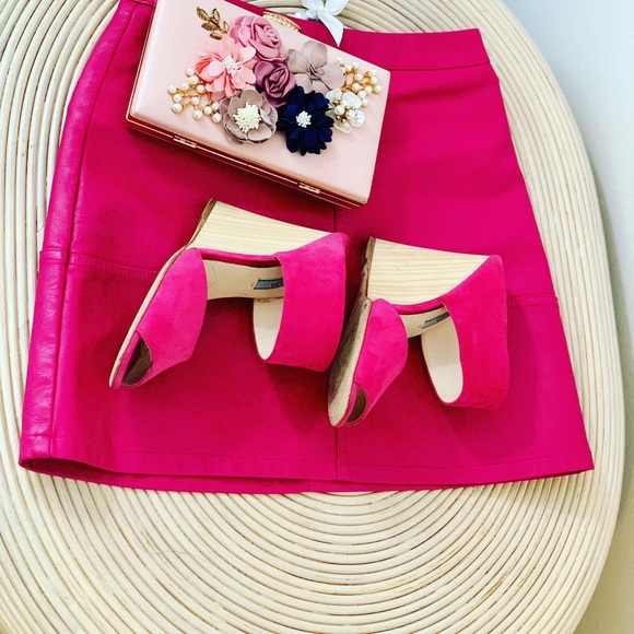 Prada pink wedge platform sandals - Picture 3 of 7
